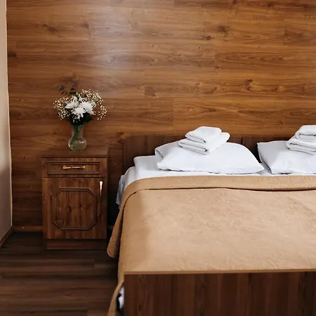 Hotel Yasinya * Yasinya