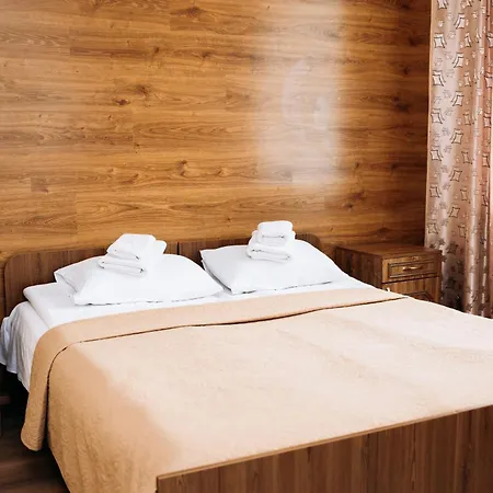 Hotel Yasinya Yasinya