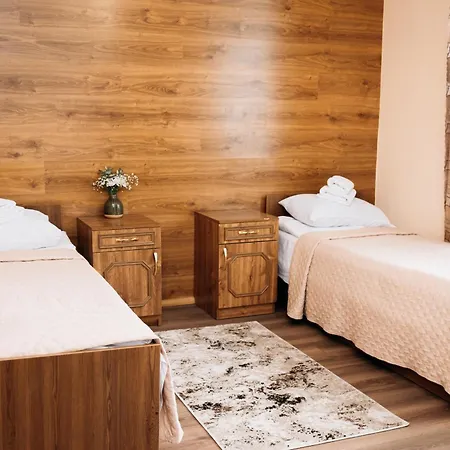 Hotel Yasinya * Yasinya