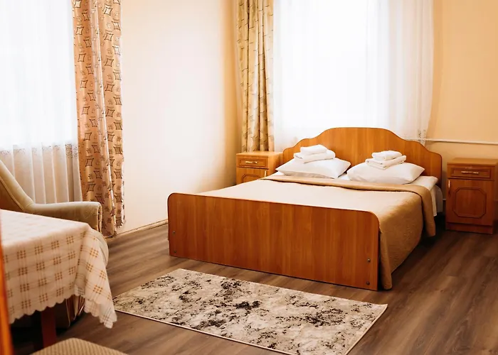 Hotel Yasinya *