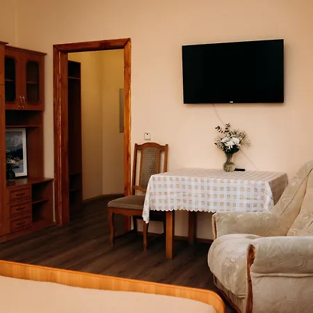 Hotel Yasinya * Yasinya